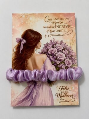 Card com scrunchie